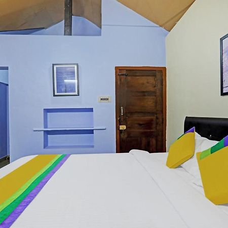 Hotel Allaranda Homestay Madikeri Buitenkant foto