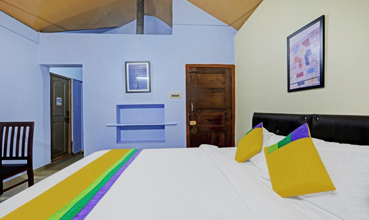 Hotel Allaranda Homestay Madikeri Buitenkant foto