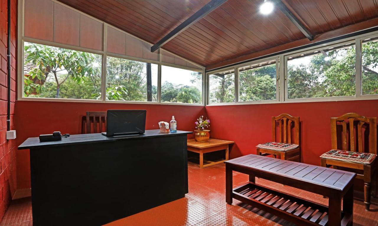 Hotel Allaranda Homestay Madikeri Buitenkant foto