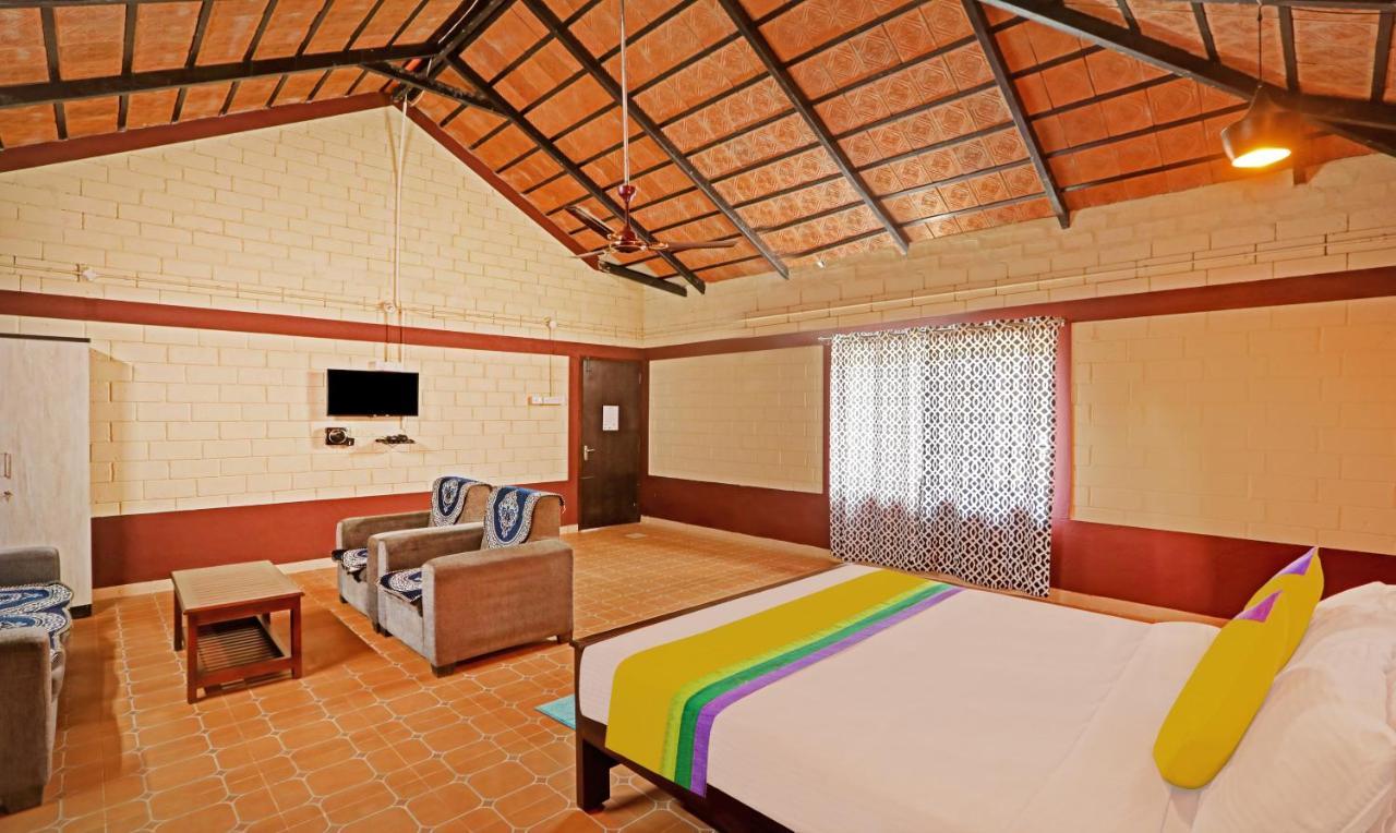 Hotel Allaranda Homestay Madikeri Buitenkant foto