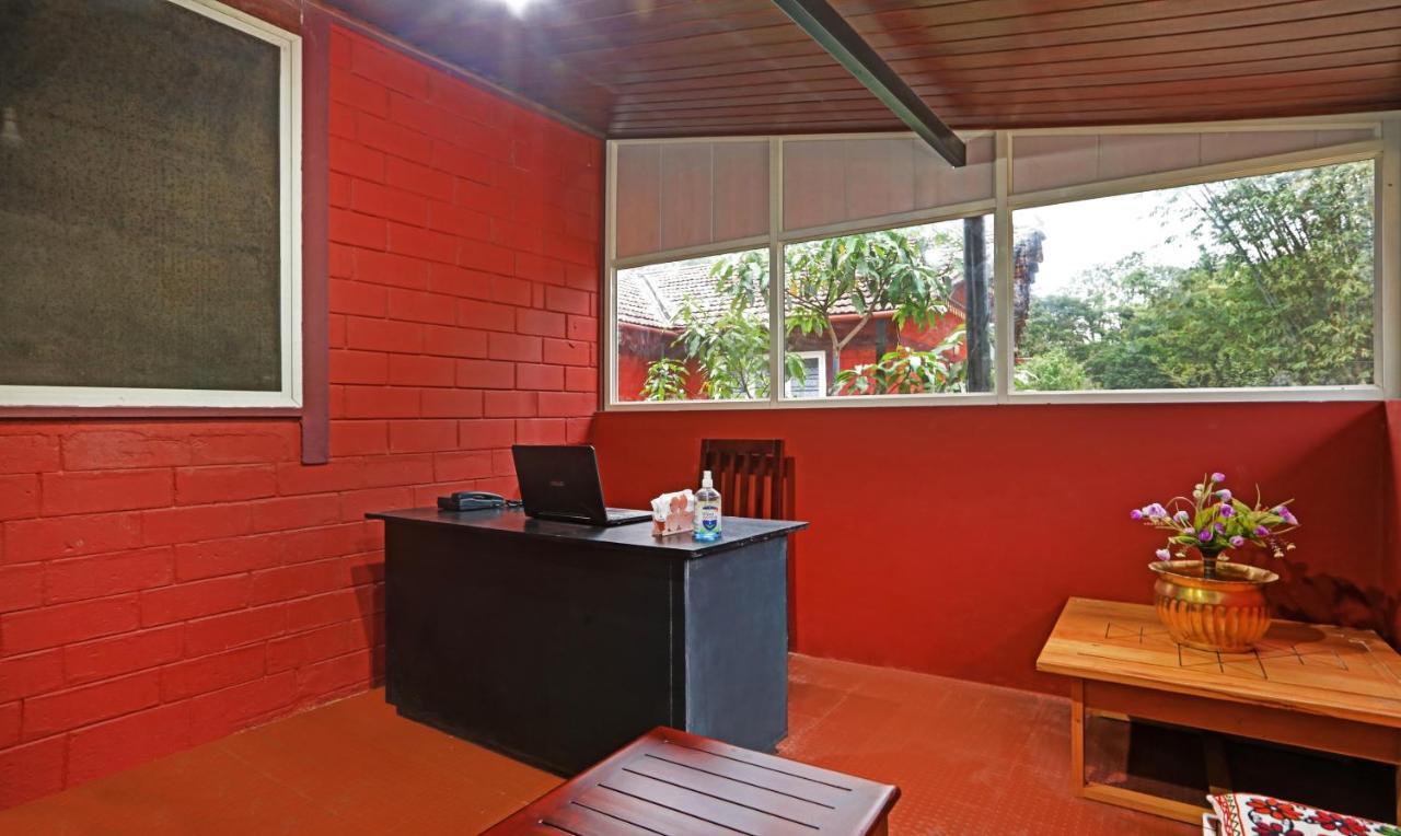 Hotel Allaranda Homestay Madikeri Buitenkant foto
