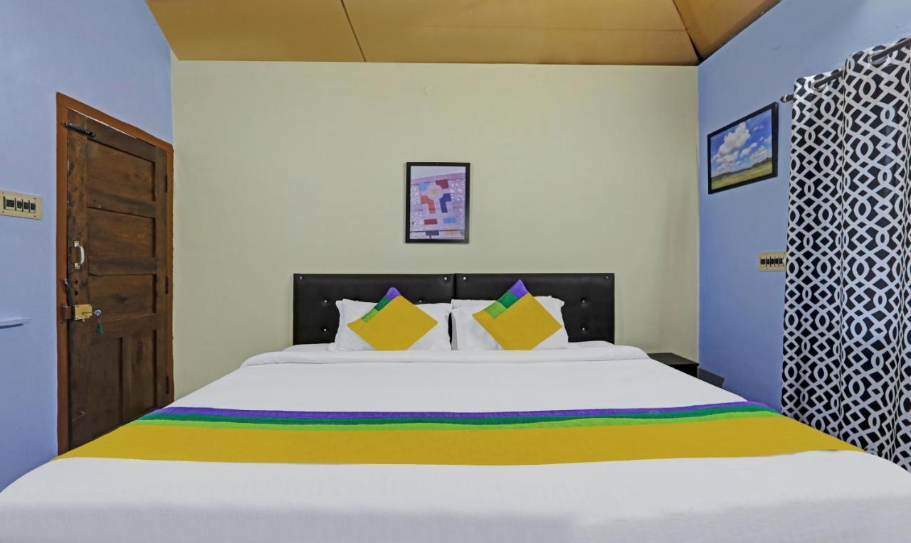 Hotel Allaranda Homestay Madikeri Buitenkant foto