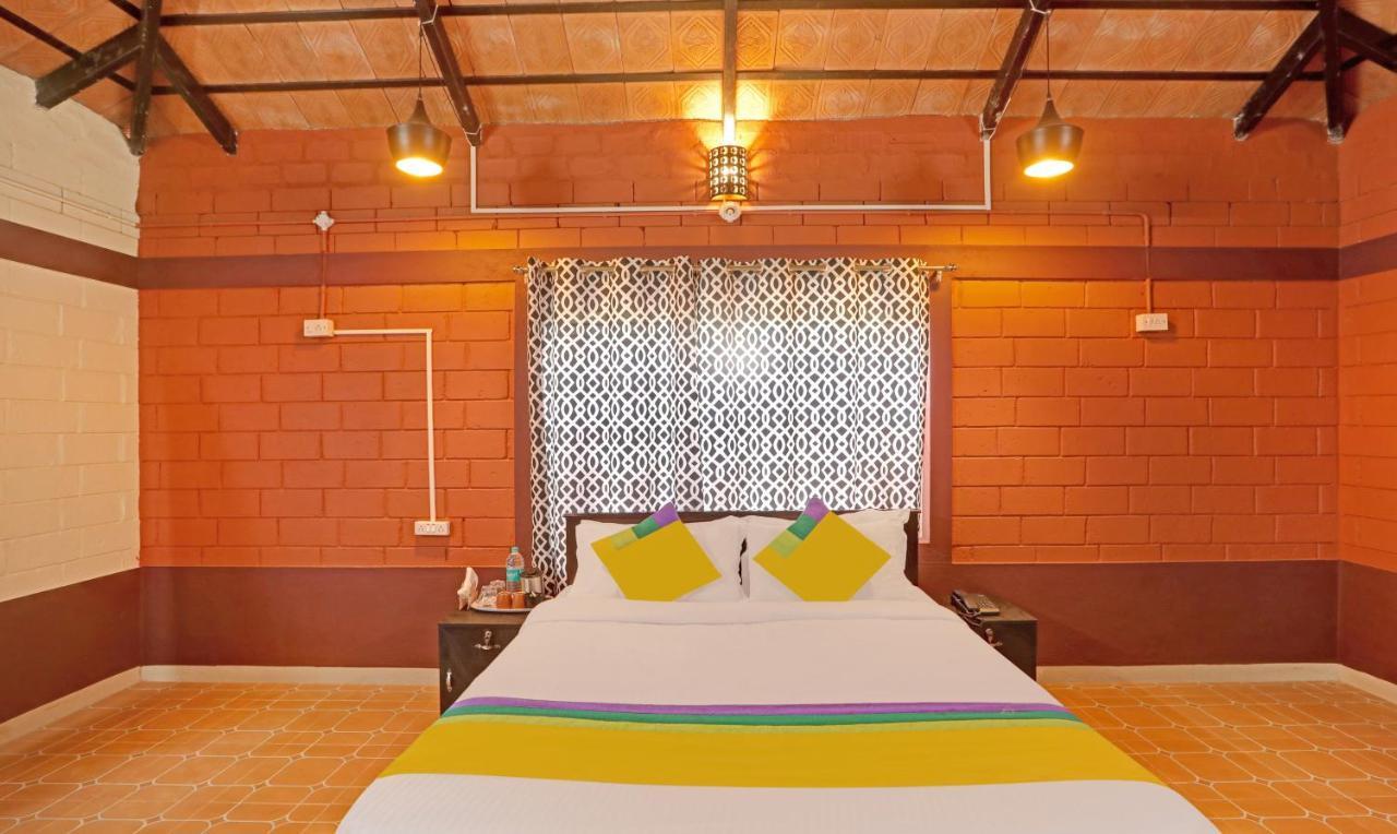 Hotel Allaranda Homestay Madikeri Buitenkant foto